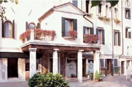 Del Ghetto البندقية