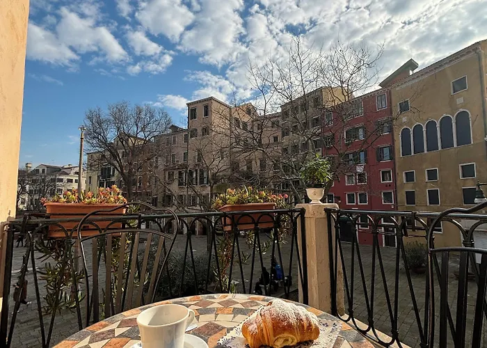 Del Ghetto בית הארחה 4*