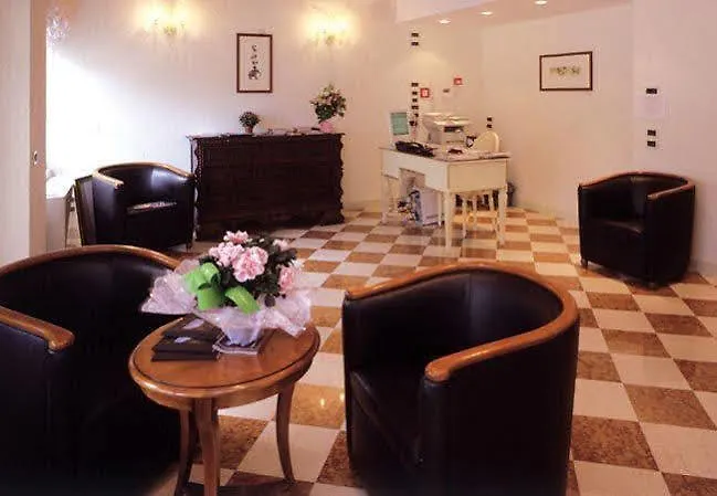 Del Ghetto בית הארחה 4*