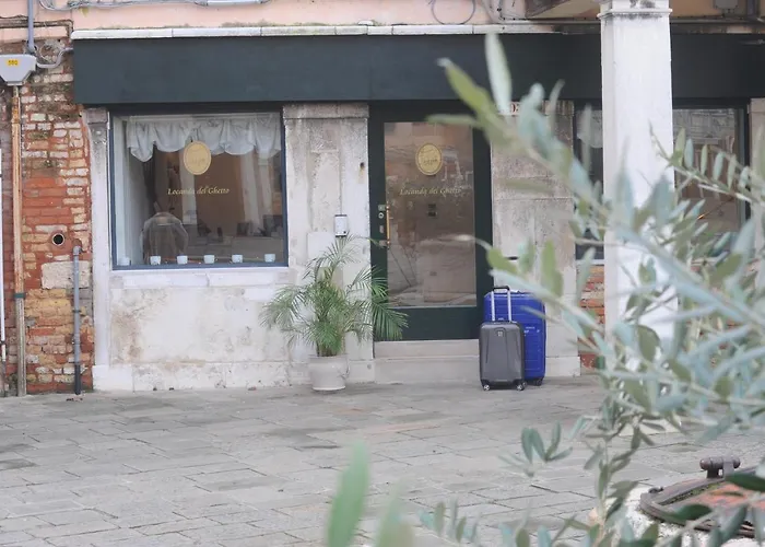 Del Ghetto בית הארחה 4*