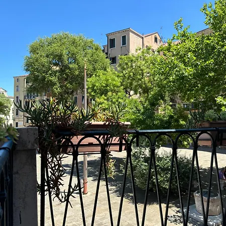 Del Ghetto 4*