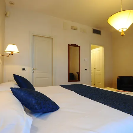 Del Ghetto 4*